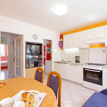 By The Sea - 19210 Makarska