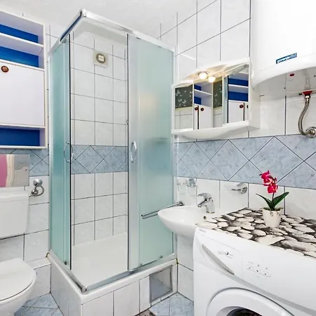 By The Sea - 19210 Apartman